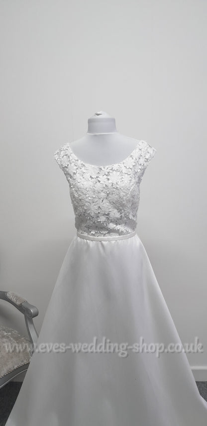 Stunning E. Ferrara mikado satin ivory wedding dress UK 12