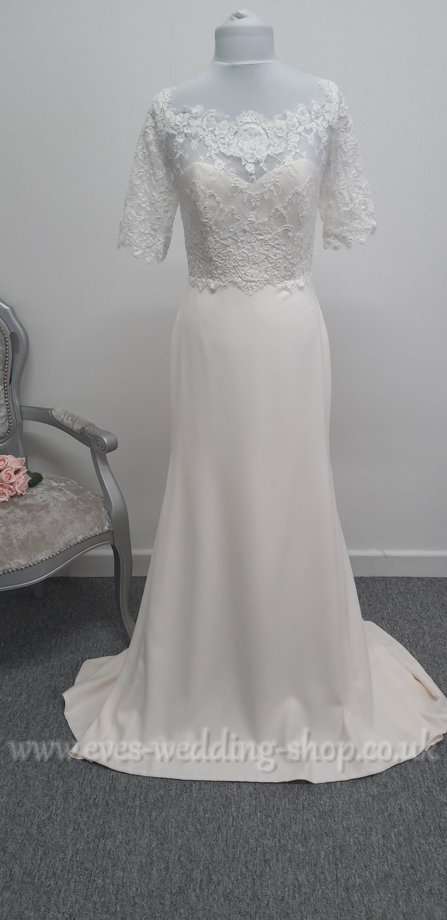 Ivory / warm ivory E. Ferrara crepe wedding dress with sleeves UK 12