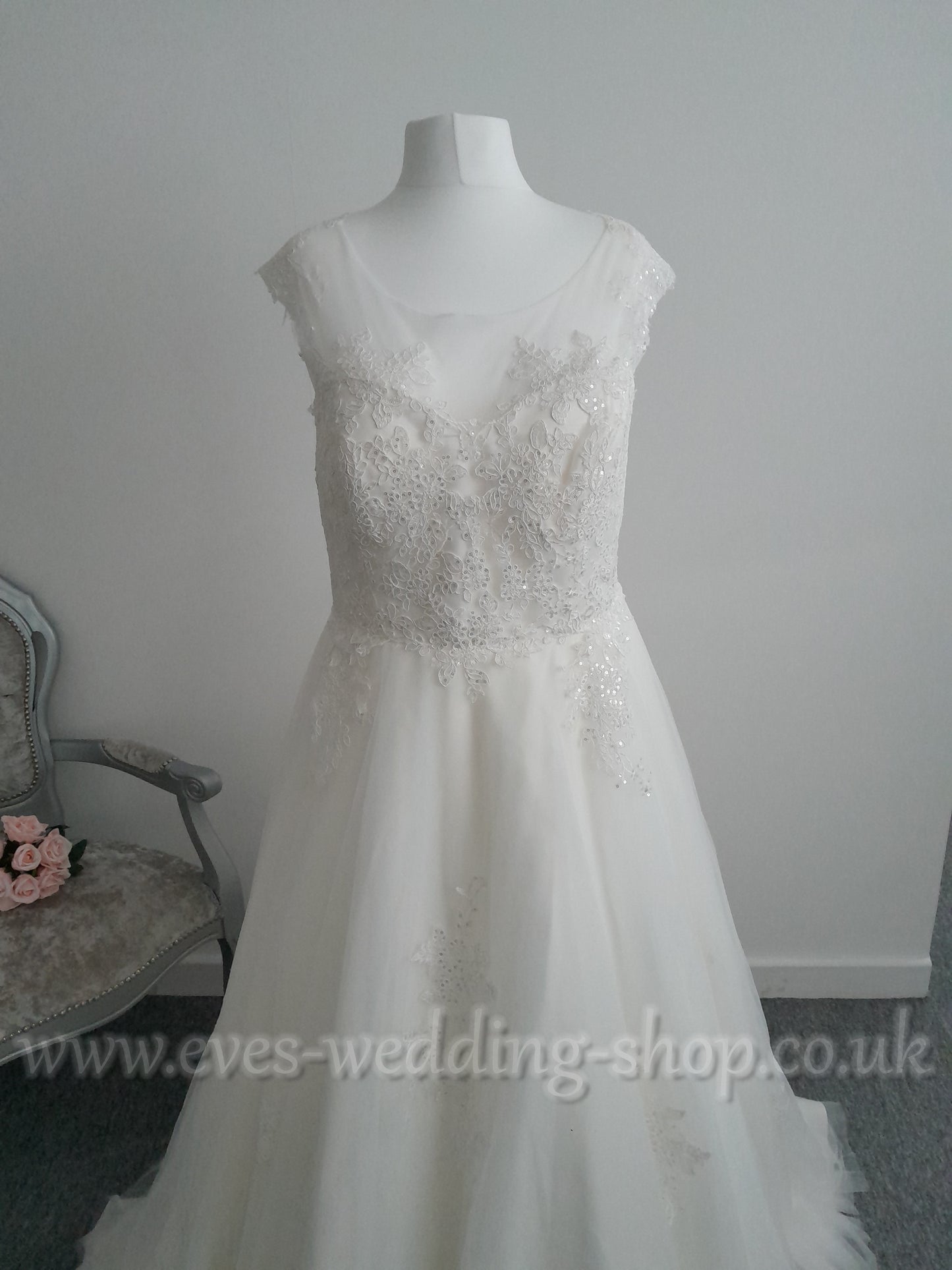 Victoria Kay ivory ball gown wedding dress UK 16