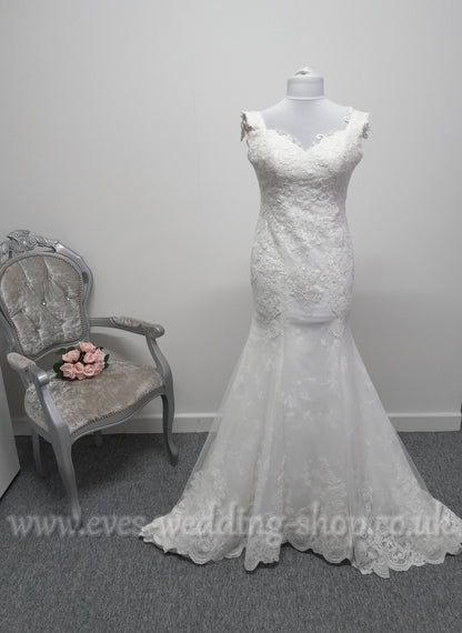 Victoria Kay ivory lace wedding dress with straps UK 12