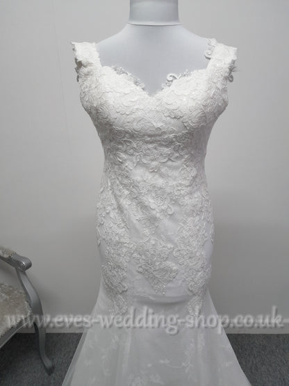 Victoria Kay ivory lace wedding dress with straps UK 12