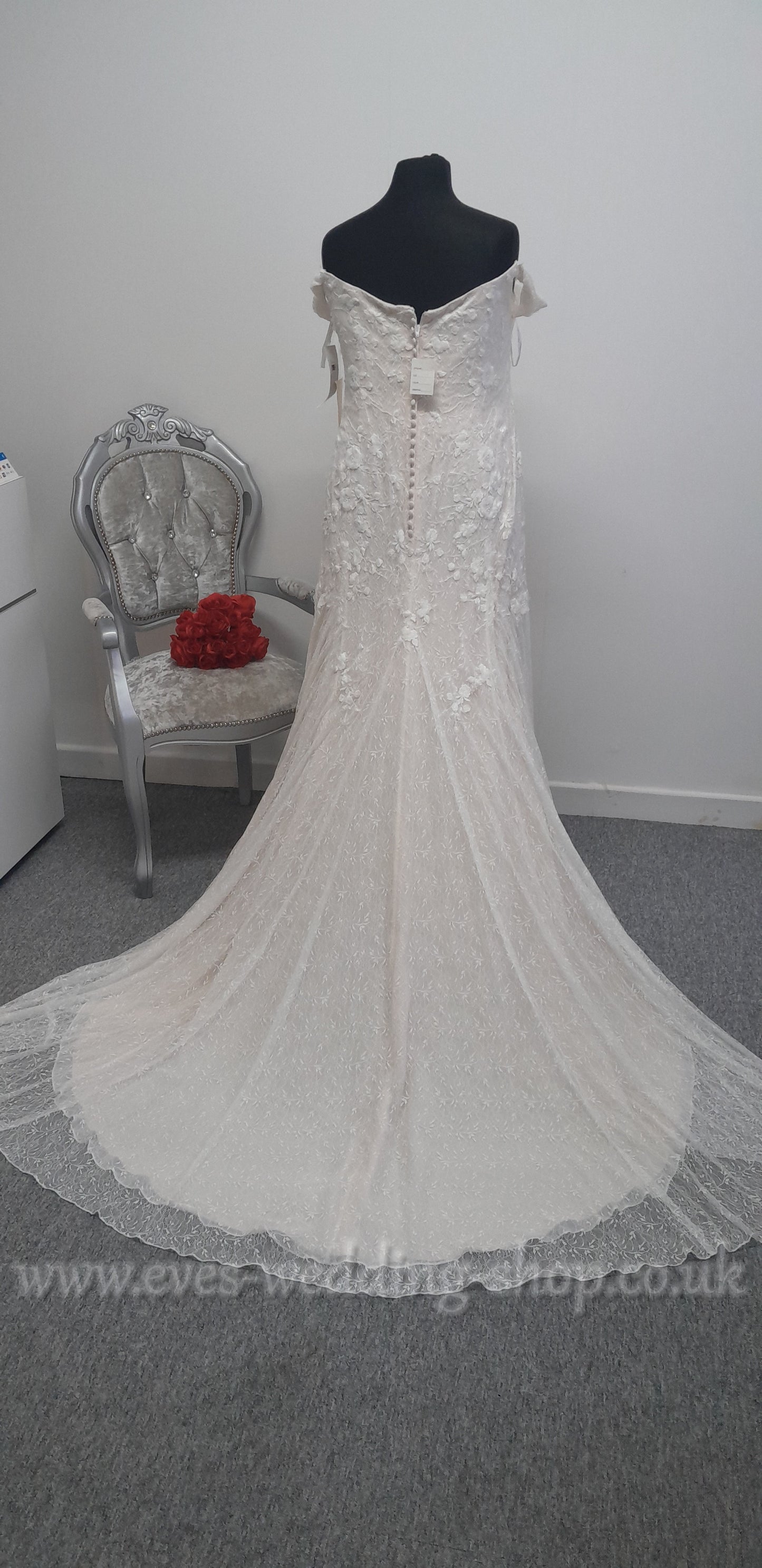 Melissa Sweet ivory champagne wedding dress US 24, UK 26
