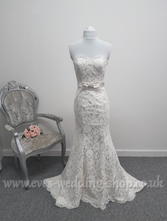 White Rose R704 ivory/ pearl wedding dress UK 10