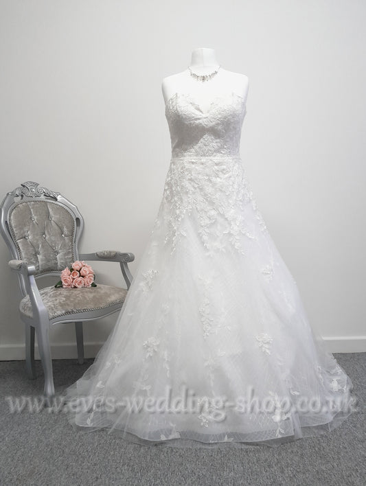 Eternity bride D5843 A line ivory wedding dress UK 14