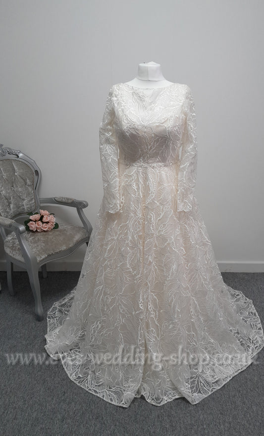 Lou Lou bridal  warm ivory leaf embroidery wedding dress with sleeves UK 16