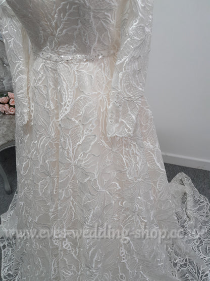 Lou Lou bridal  warm ivory leaf embroidery wedding dress with sleeves UK 16