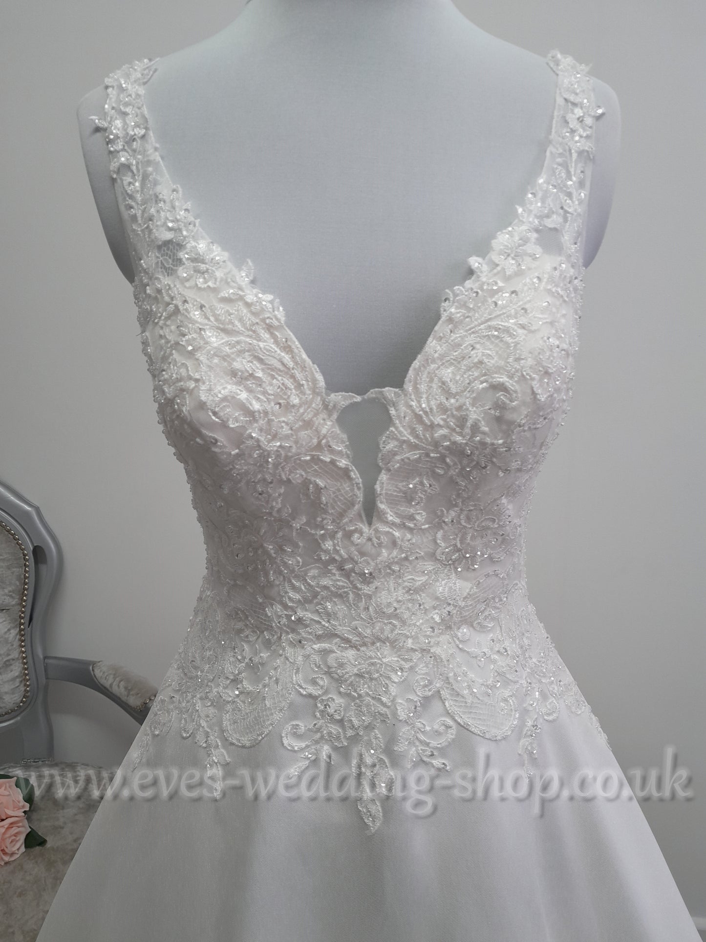 Ronald Joyce ivory wedding dress with cut out lace train UK size 8