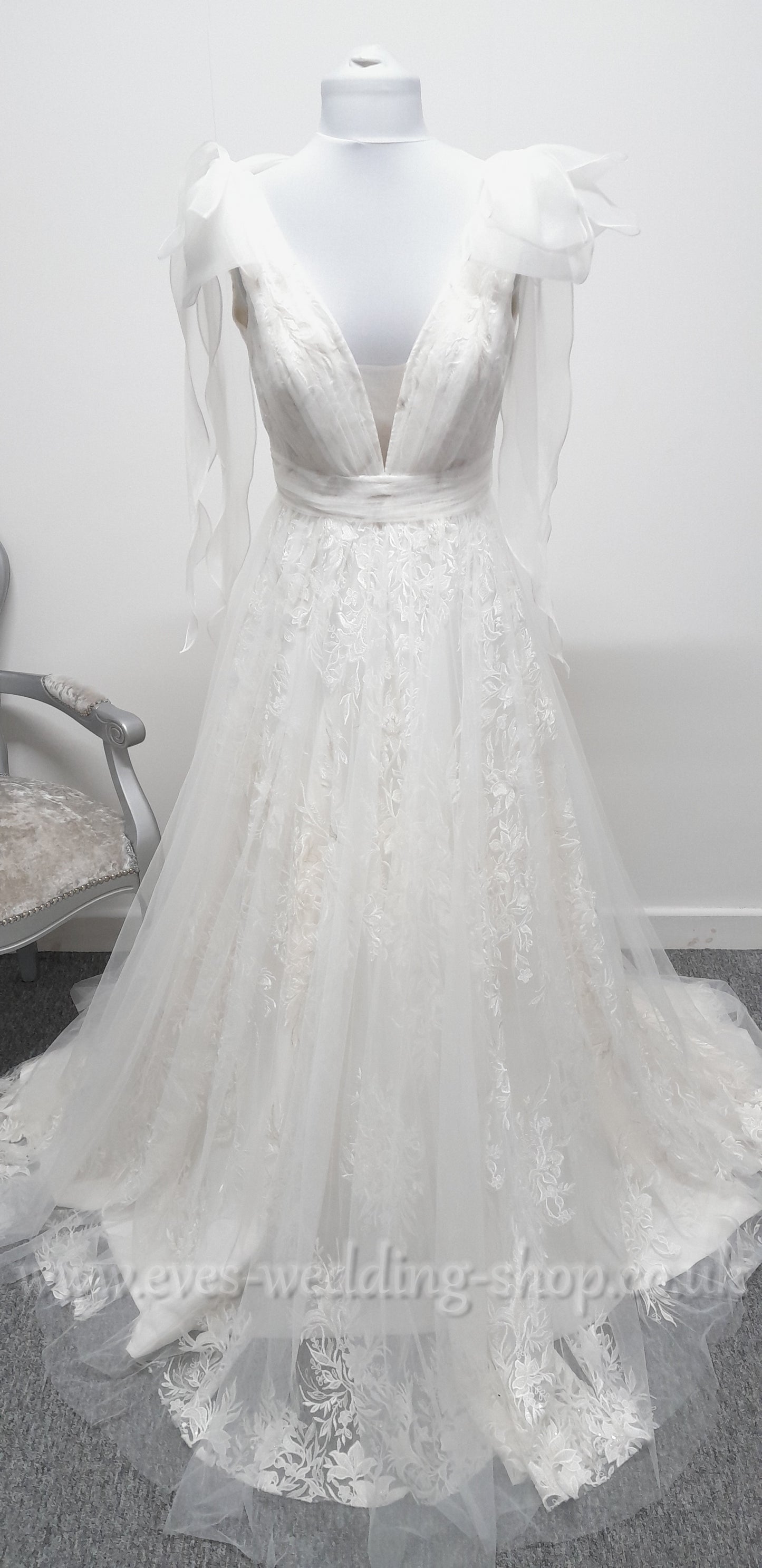 Charlotte Bridal ivory wedding dress UK 10
