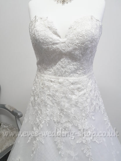 Eternity bride D5843 A line ivory wedding dress UK 14