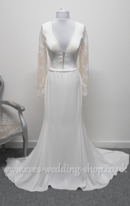 LJ ivory crepe wedding dress with long sleeves UK 10