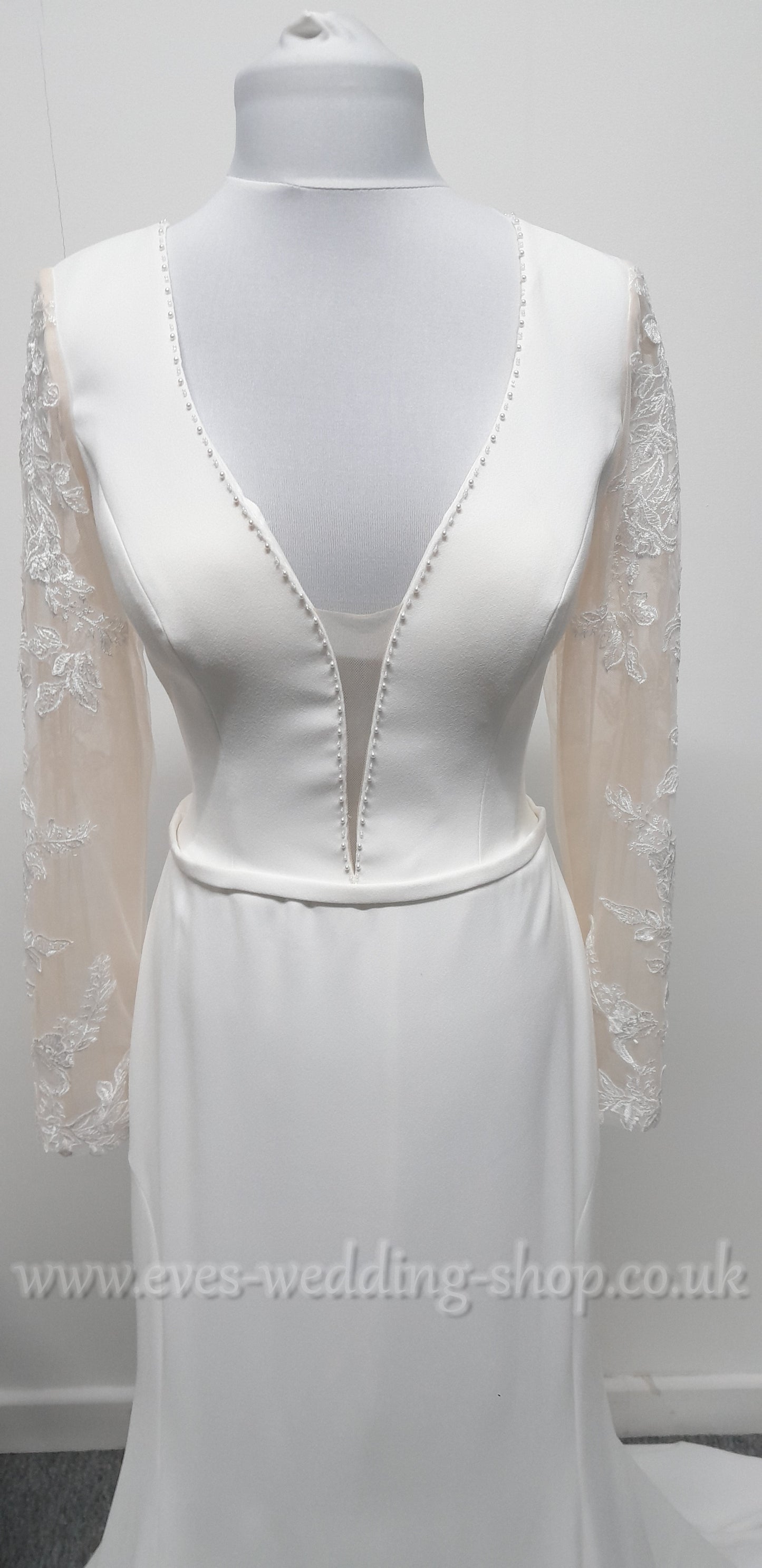 LJ ivory crepe wedding dress with long sleeves UK 10