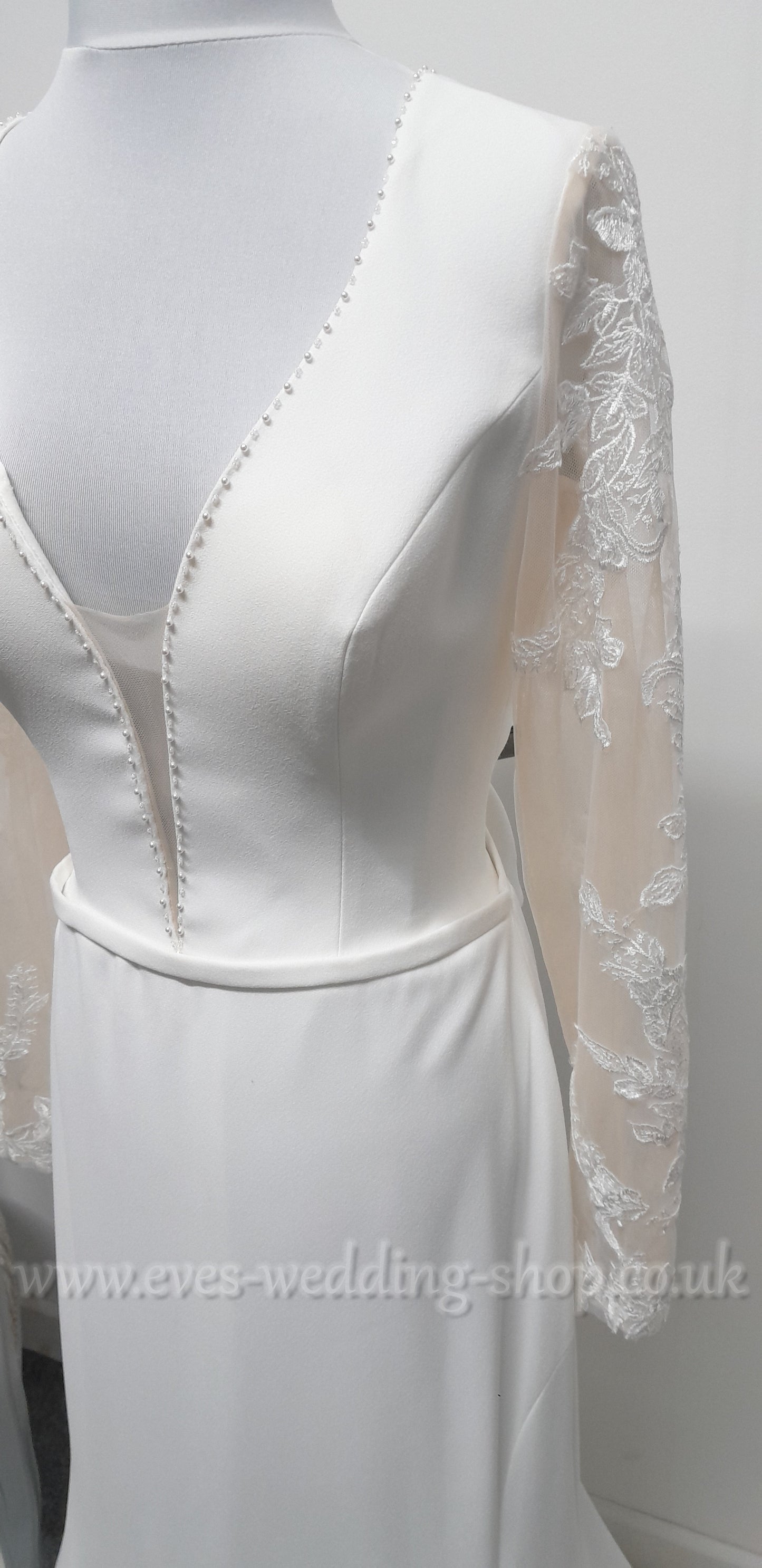 LJ ivory crepe wedding dress with long sleeves UK 10