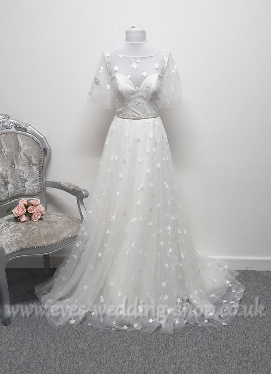 Charlotte bridal star wedding dress with cap sleeves UK 4/6