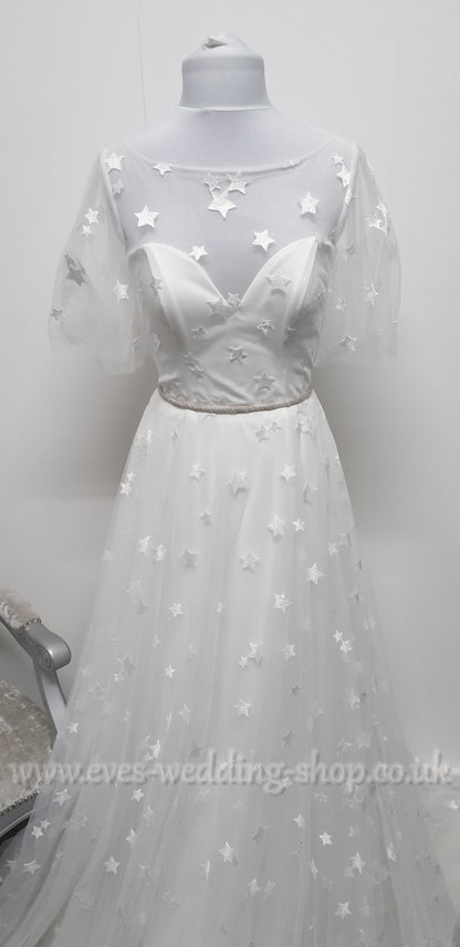 Charlotte bridal star wedding dress with cap sleeves UK 4/6