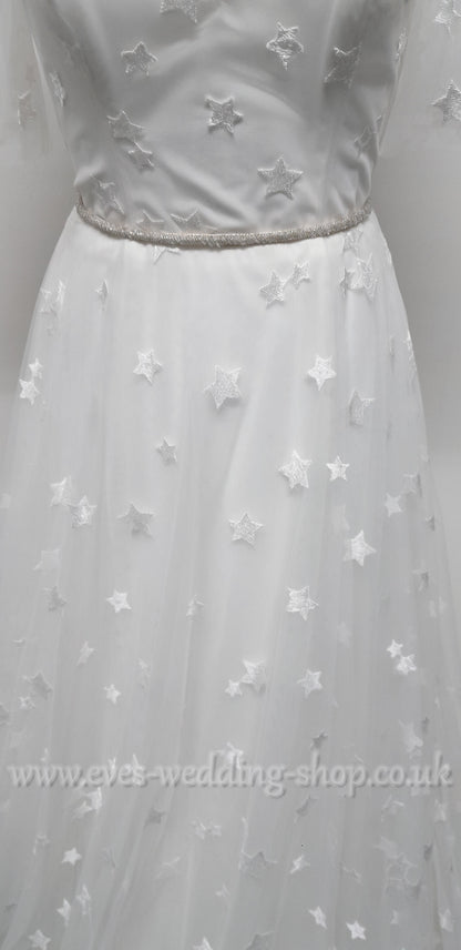 Charlotte bridal star wedding dress with cap sleeves UK 4/6