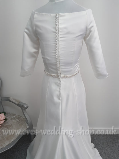Romantica ivory wedding dress with 3/4 sleeves UK size 8