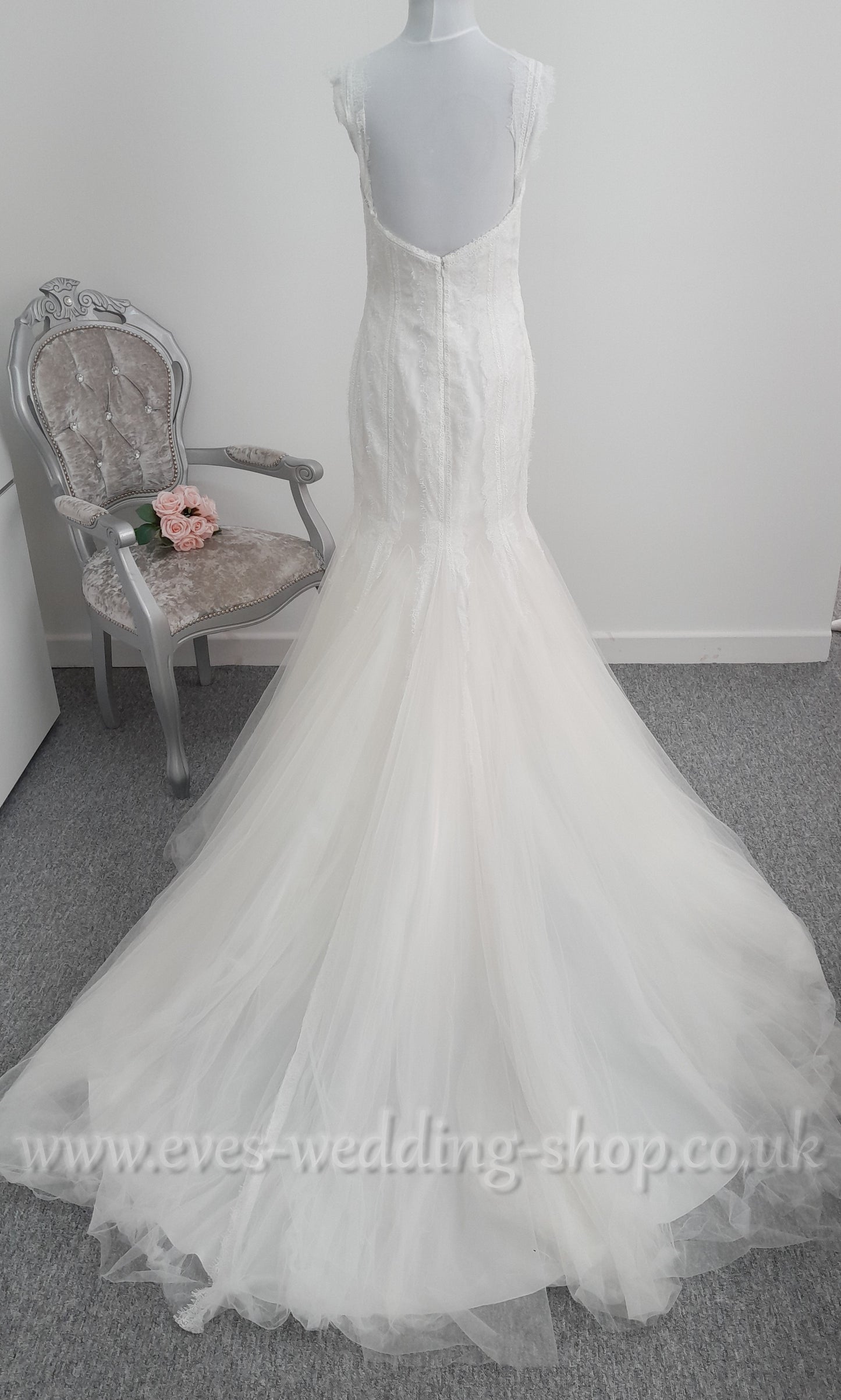Enzoani ivory off the shoulder wedding dress UK 14