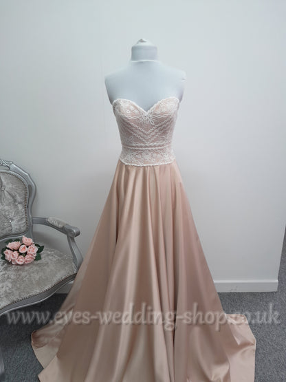 Amanda Wyatt ''Renatta'' mocha ivory A-line wedding dress UK 8