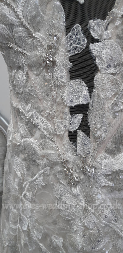 David's bridal Galina ivory champagne wedding dress US 22, UK 24