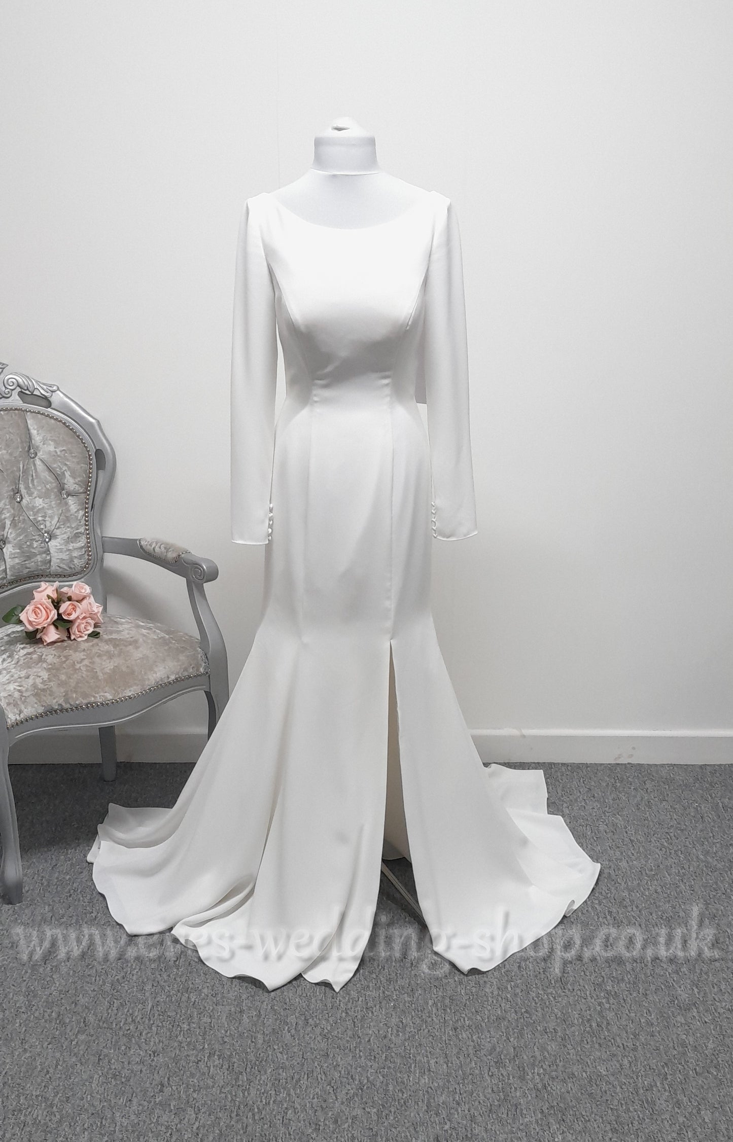 Georgia bridal ivory crepe wedding dress with sleeves UK 10