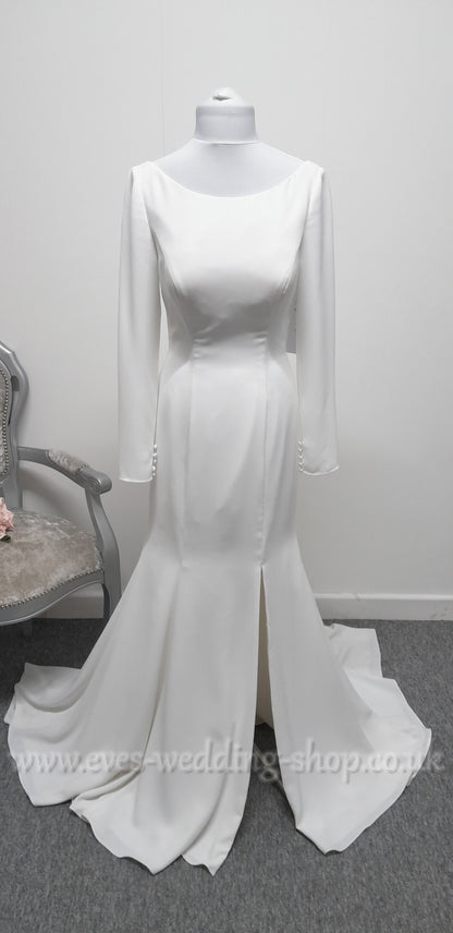 Georgia bridal ivory crepe wedding dress with sleeves UK 10