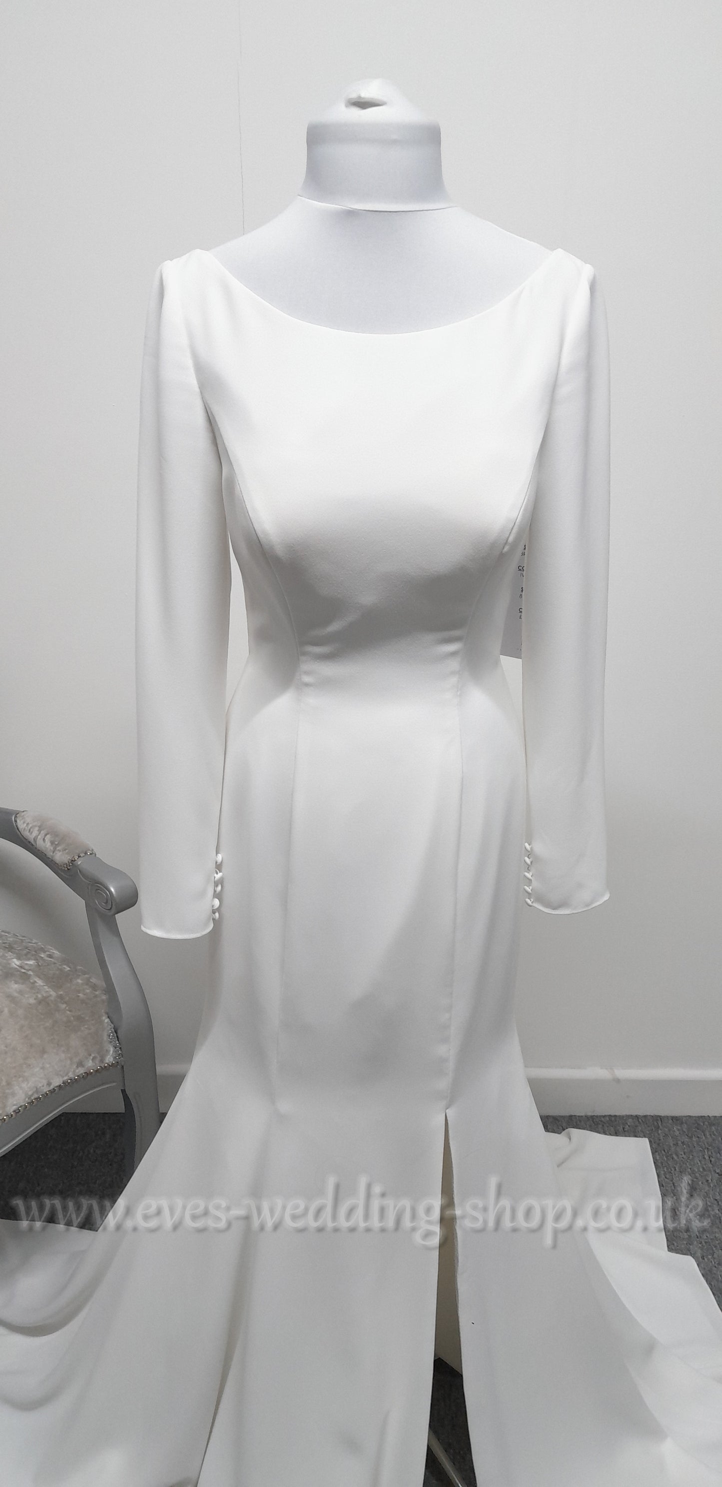 Georgia bridal ivory crepe wedding dress with sleeves UK 10