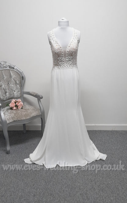 LJ ivory crepe wedding dress UK 10