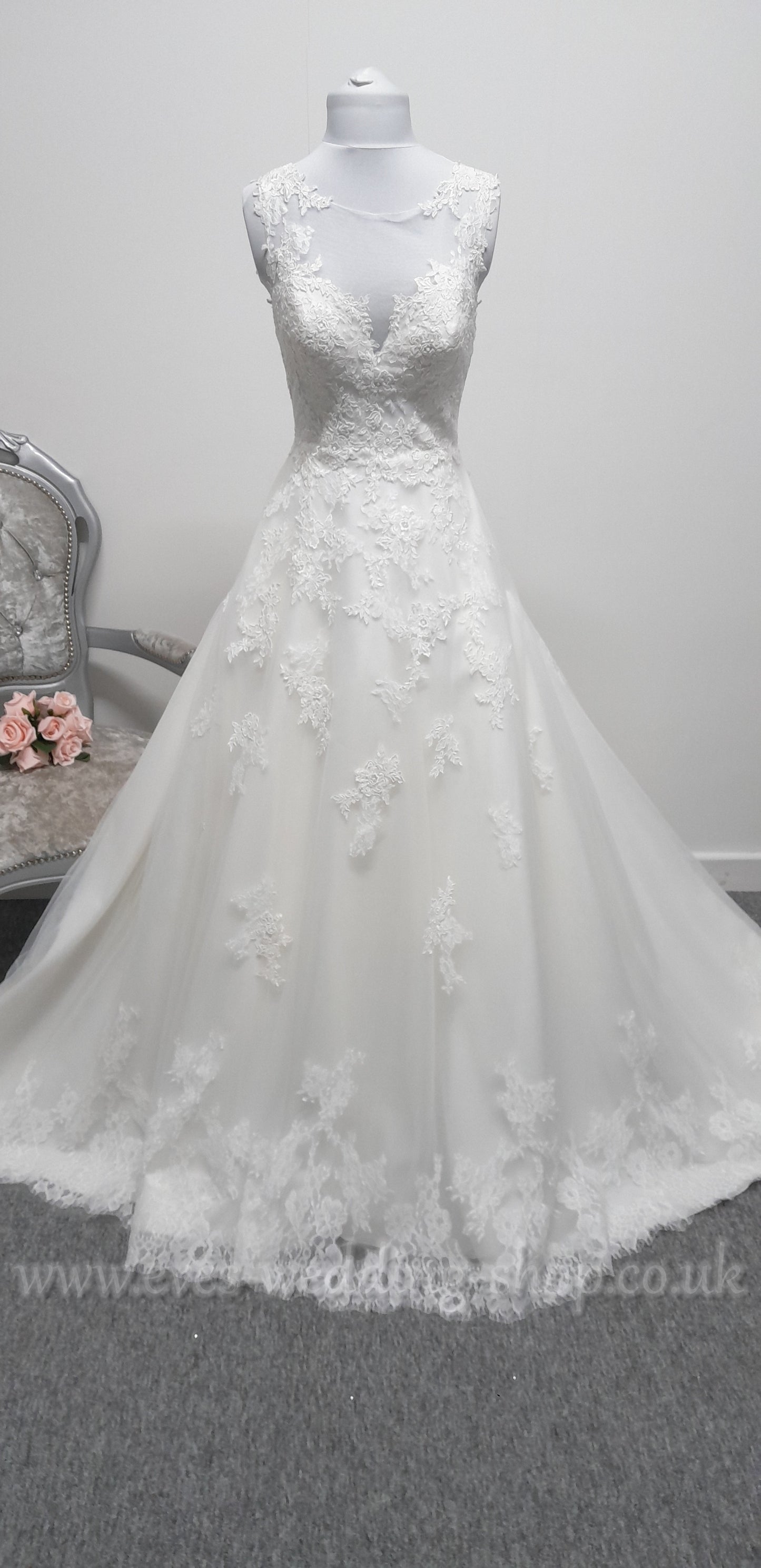 Charlotte Bridal  ivory wedding dress UK size 6