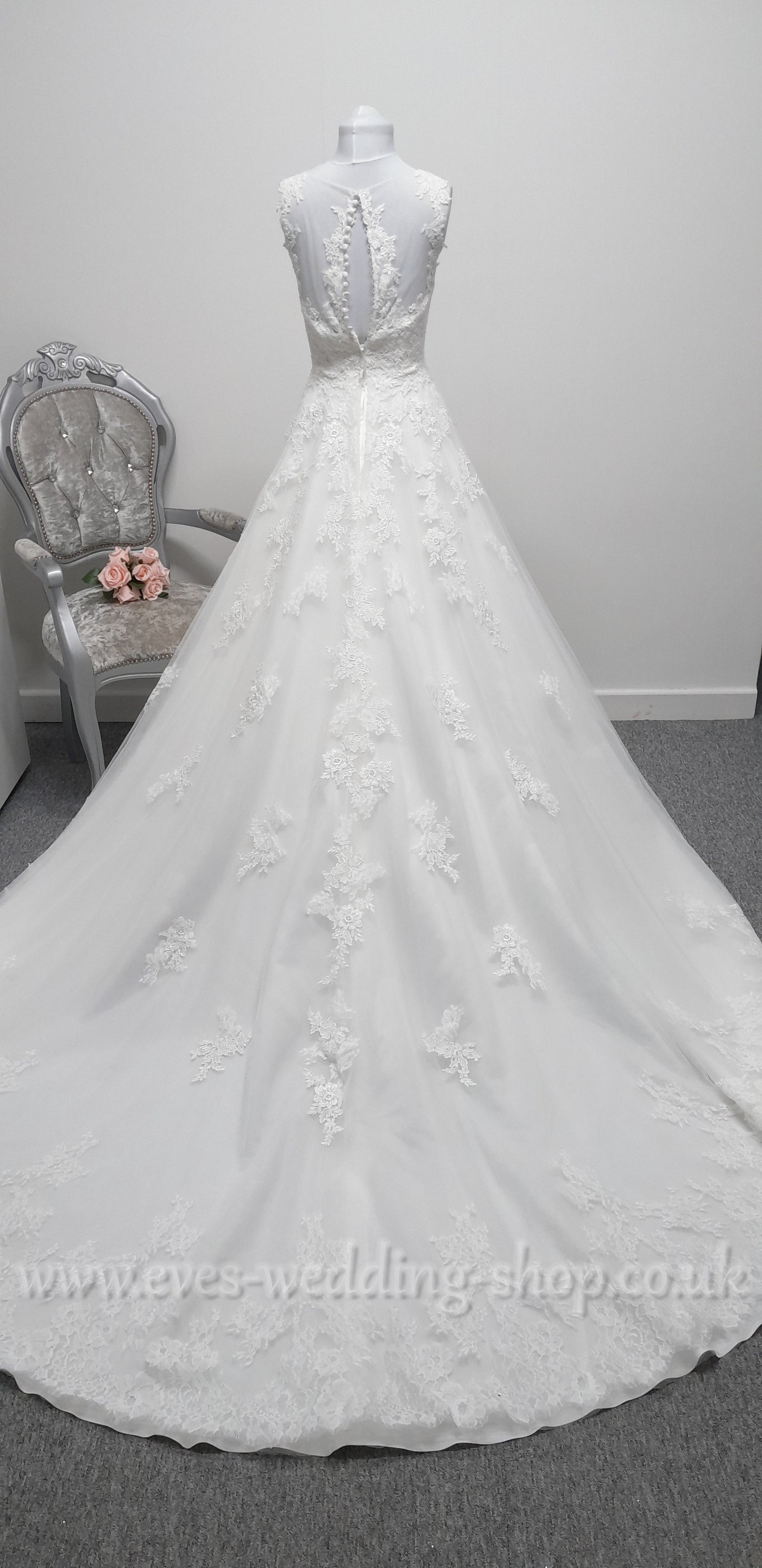Charlotte Bridal  ivory wedding dress UK size 6