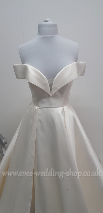 Georgia bridal off shoulder warm ivory wedding dress with front slit UK 10