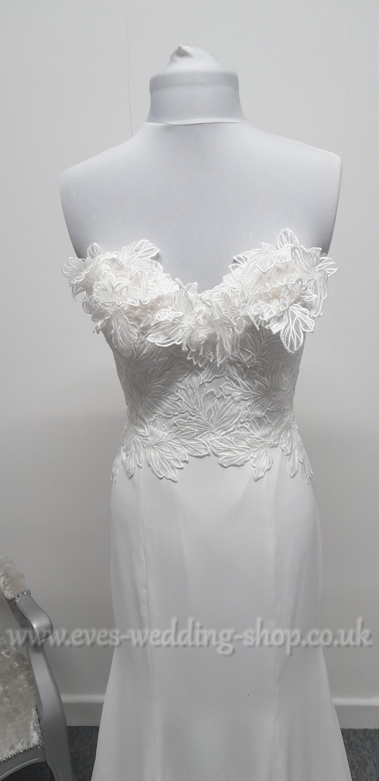 Charlotte Bridal ivory crepe wedding dress UK 10