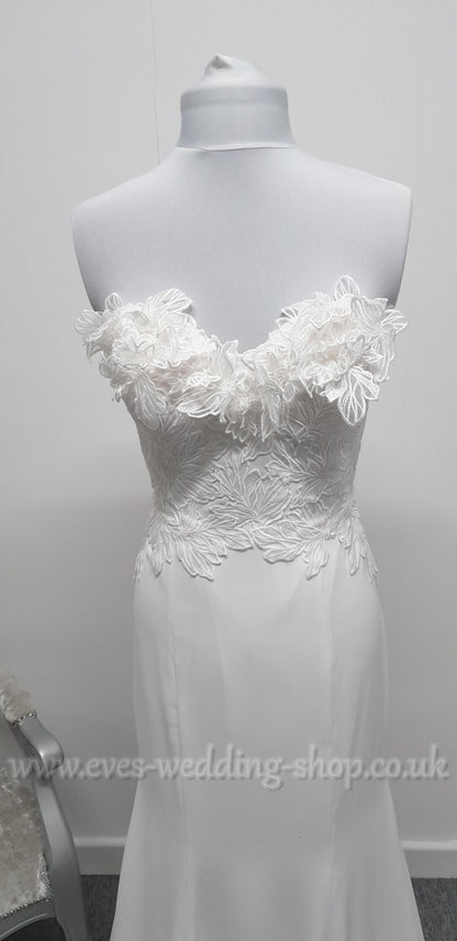 Charlotte Bridal ivory crepe wedding dress UK 10