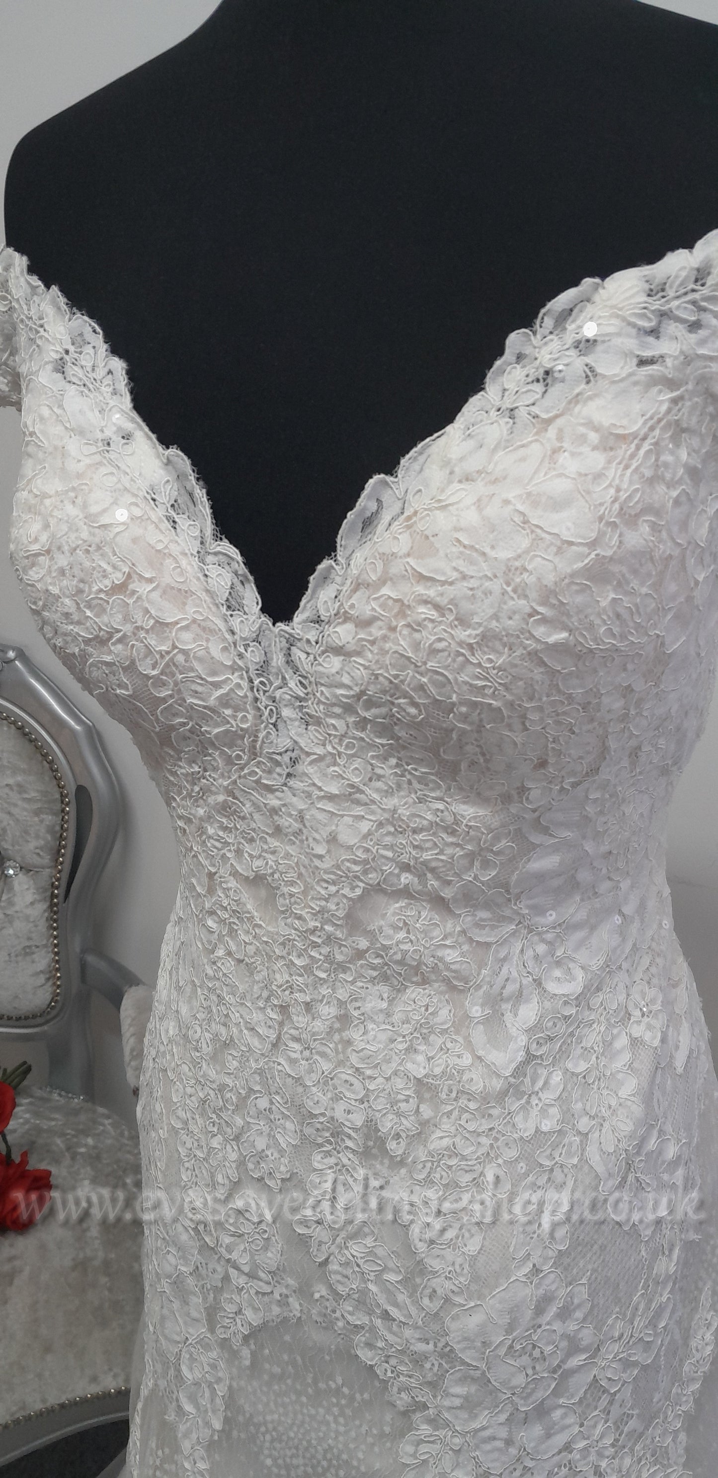 Maggie Sottero warm ivory off shoulder wedding dress UK 12