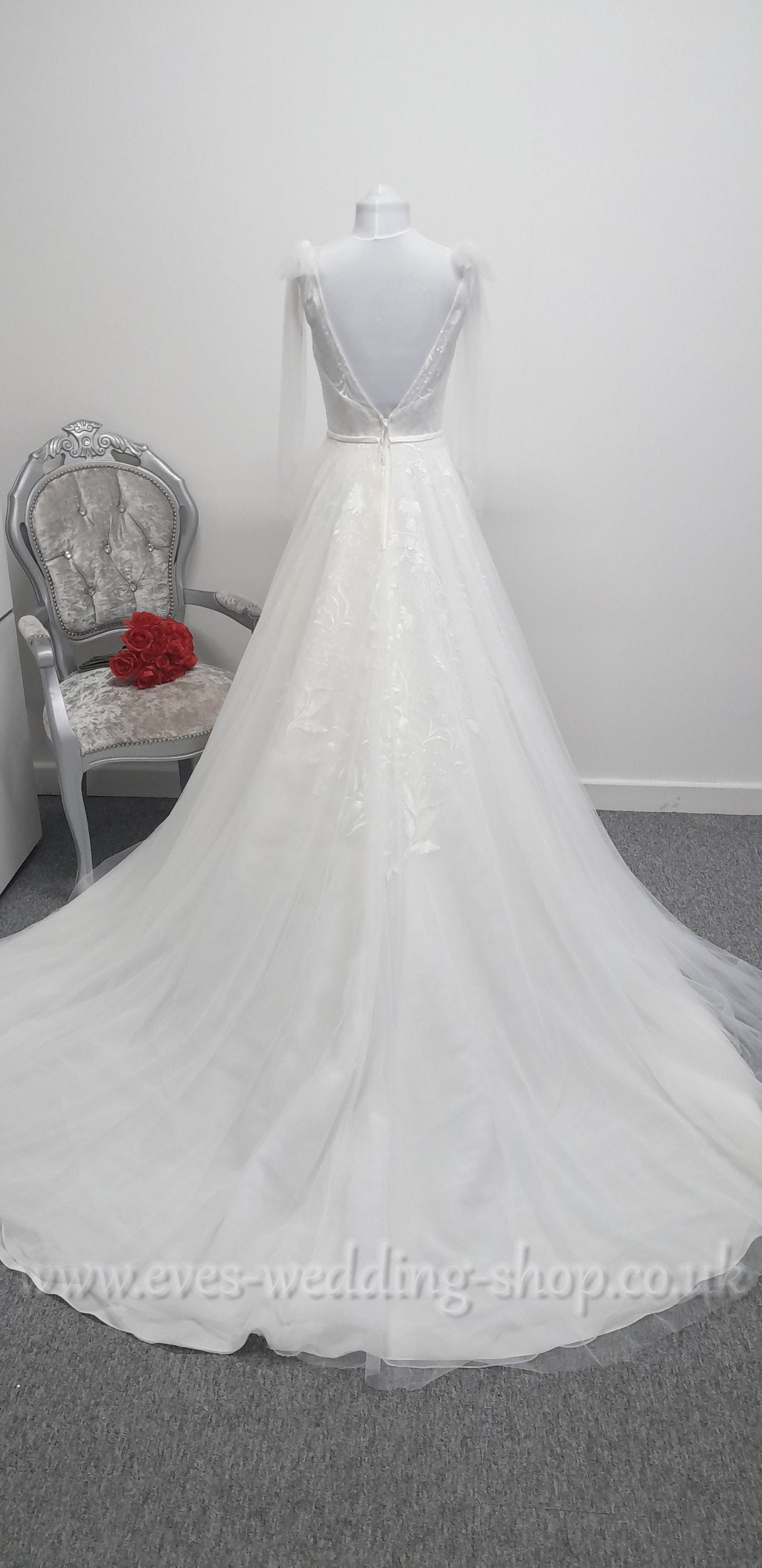 Charlotte bridal V neck A line wedding dress UK 10