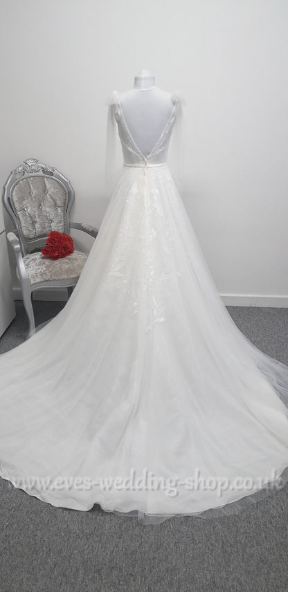 Charlotte bridal V neck A line wedding dress UK 10