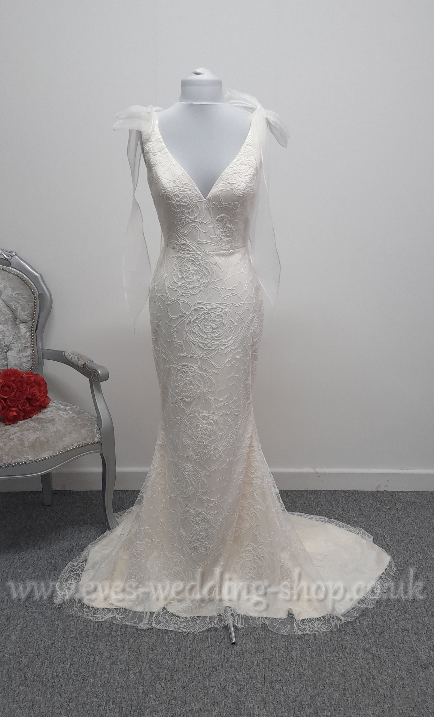 Charlotte bridal V neck ivory beaded wedding dress   UK 8