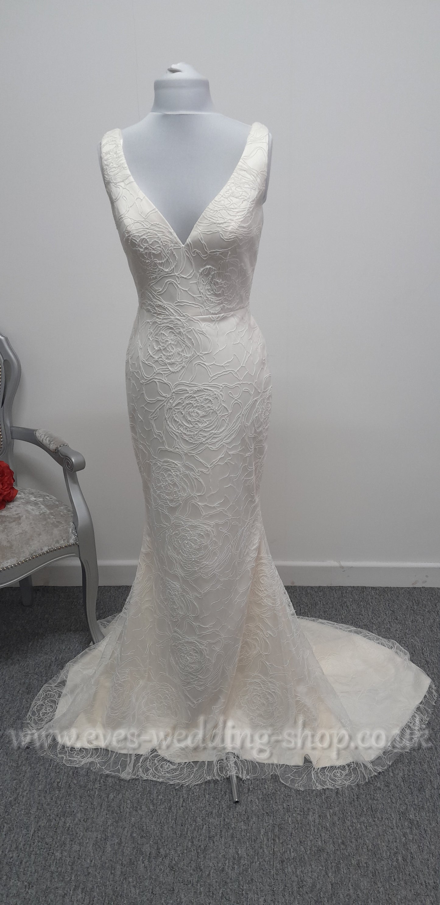 Charlotte bridal V neck ivory beaded wedding dress   UK 8