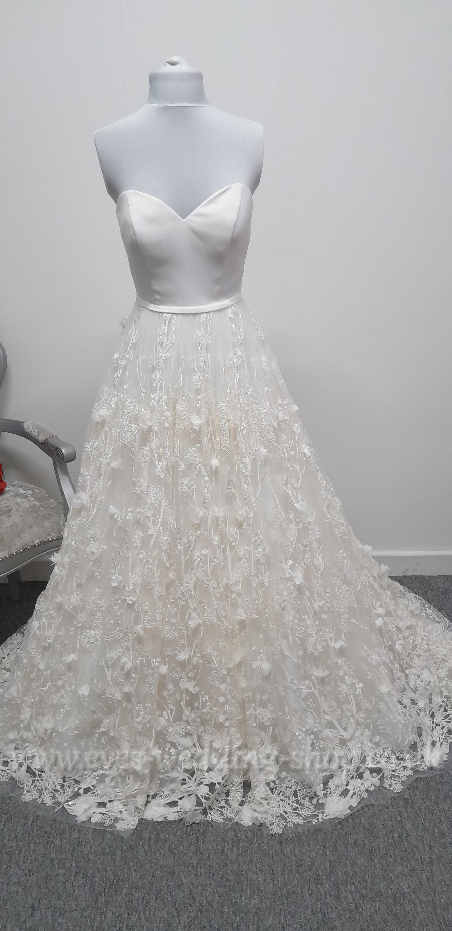 Charlotte bridal ivory / warm ivory A line floral wedding dress UK 10