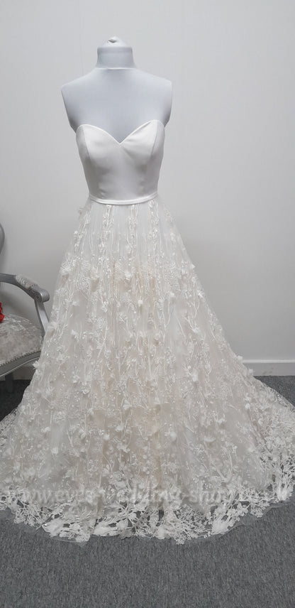 Charlotte bridal ivory / warm ivory A line floral wedding dress UK 10