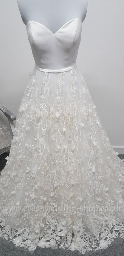 Charlotte bridal ivory / warm ivory A line floral wedding dress UK 10
