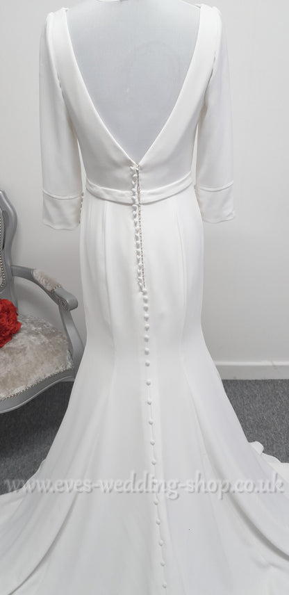 Georgia bridal crepe ivory wedding dress with 3/4 sleeves UK 10