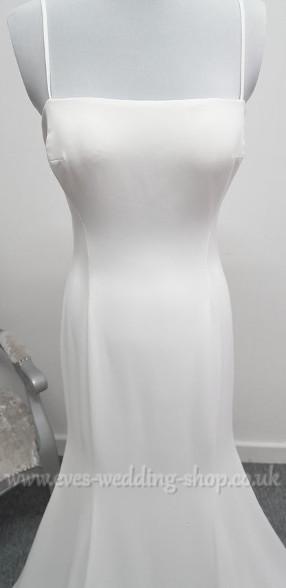 LJ Bridal ivory crepe wedding dress UK 10