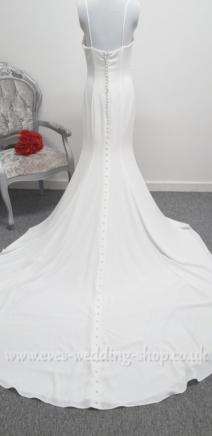 LJ Bridal ivory crepe wedding dress UK 10