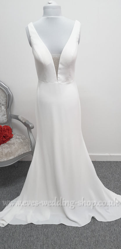 LJ Bridal ivory crepe wedding dress UK 10