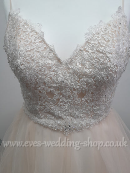 Beautiful bridal pink / ivory  handkerchief style wedding dress UK 16