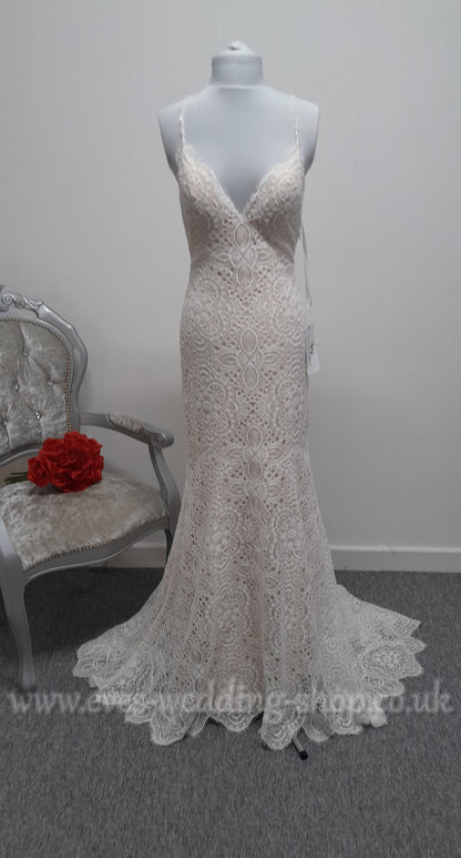 Wilderly bride ''Adelaide'' ivory champagne wedding dress UK 8