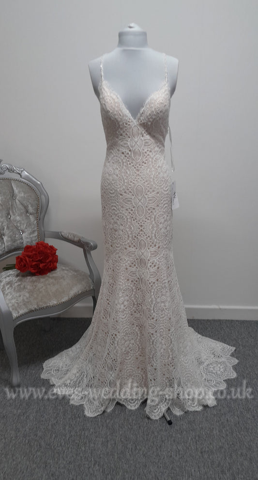 Wilderly bride ''Adelaide'' ivory champagne wedding dress UK 8