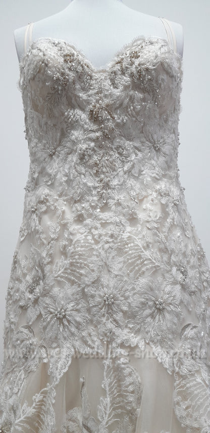 Beautiful Anna Lizh ivory/rum pink wedding dress with floral detail UK 14