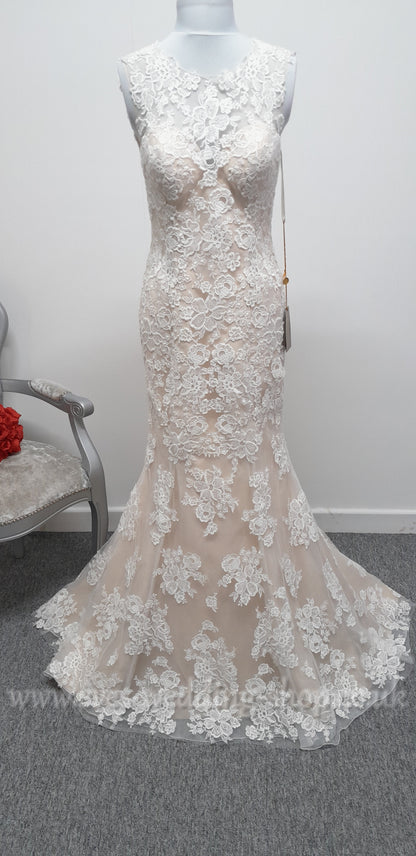 Demetrios 757 nude/ivory wedding dress  UK 8