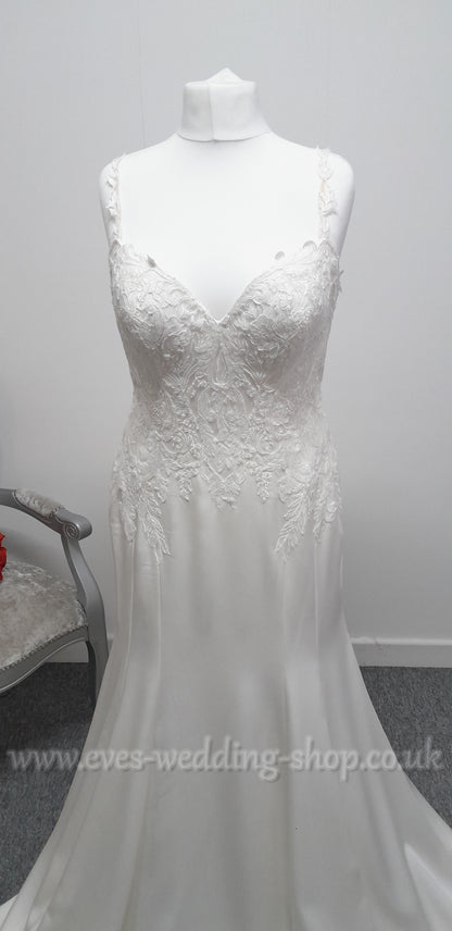 Rebecca Ingram ''Joyce''  ivory crepe wedding dress UK 18
